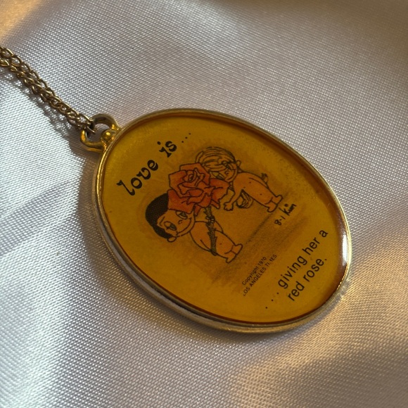 Vintage 1970 Rare Unique Love Is… Gold Tone Pendant Necklace, Kim Grove LA Times - Picture 2 of 8